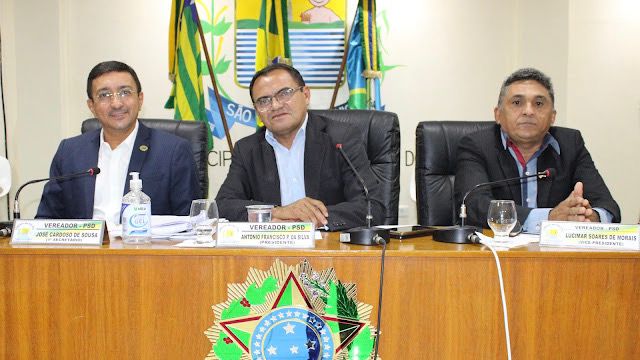 A Câmara Municipal de Vereadores, realizou na noite de ontem sob a presidência do vereador Julieta a sessão ordinária do mês de julho